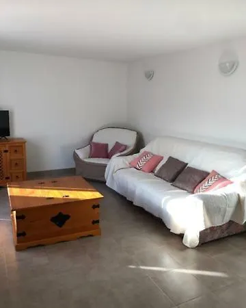 Lucie Paul Rez De Jardin A Mela *