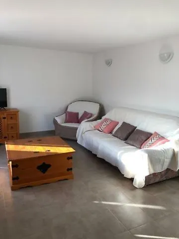 Lucie Paul Rez De Jardin A Mela *